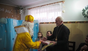 Святий  Миколай завітав в Містечко милосердя, що в Івано-Франківську
